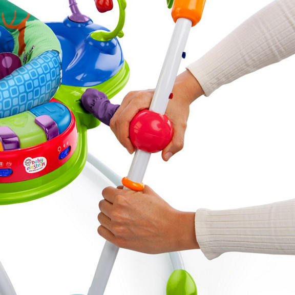 Neighborhood Friends Activity Jumper™