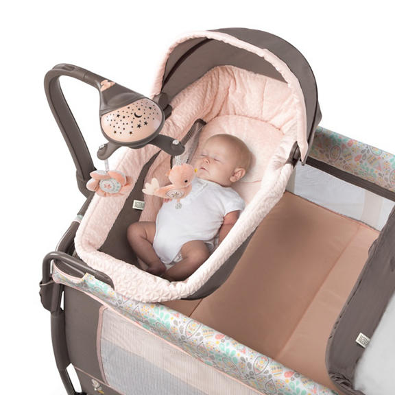 Soothe Me Softly Washable Playard - Piper™