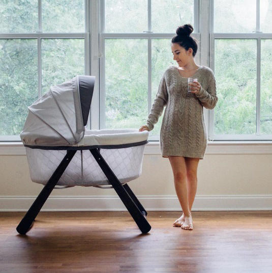 FoldAway Rocking Wood Bassinet - Carrington